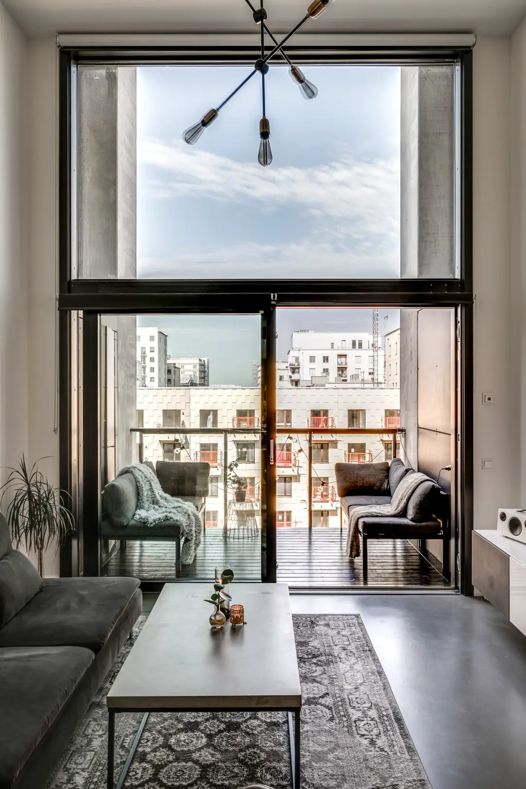 瑞典斯德哥尔摩 52m2 现代设计二层公寓-2