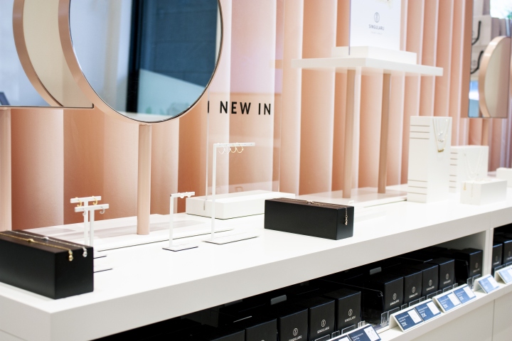 西班牙 SINGULARU 时尚珠宝店打造无界限购物体验-25