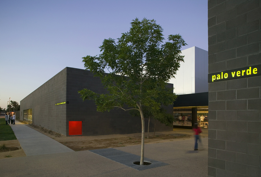 Palo Verde Library / Maryvale Community Center - Wendell Burnette Architects-11