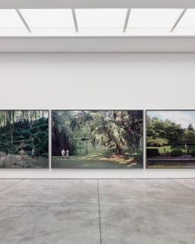 Jeff Wall 摄影展 | 超越现实的细腻构图