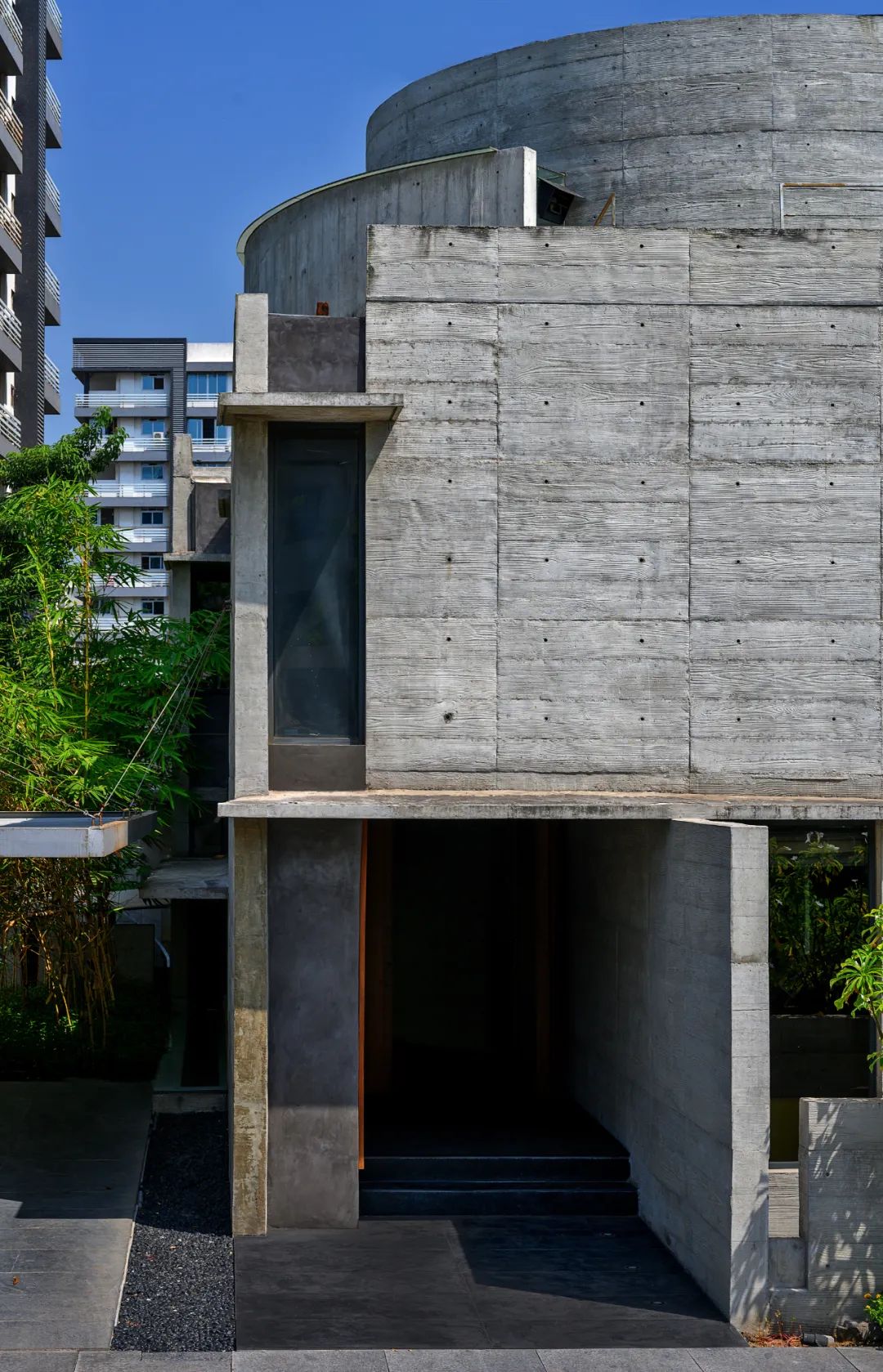 窄砖房丨印度特里凡得琅丨Srijit Srinivas ARCHITECTS-0