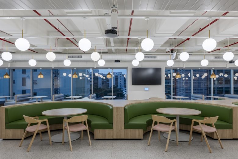 » LinkedIn Offices by ZYETA-10