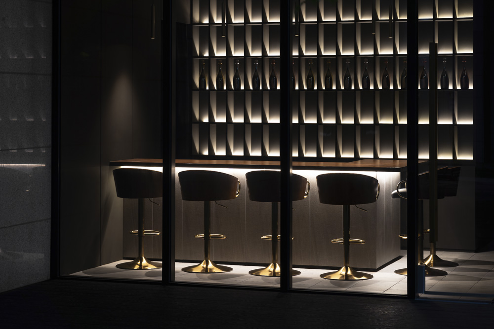 高级黑调，14 平室内设计惊艳之作-3