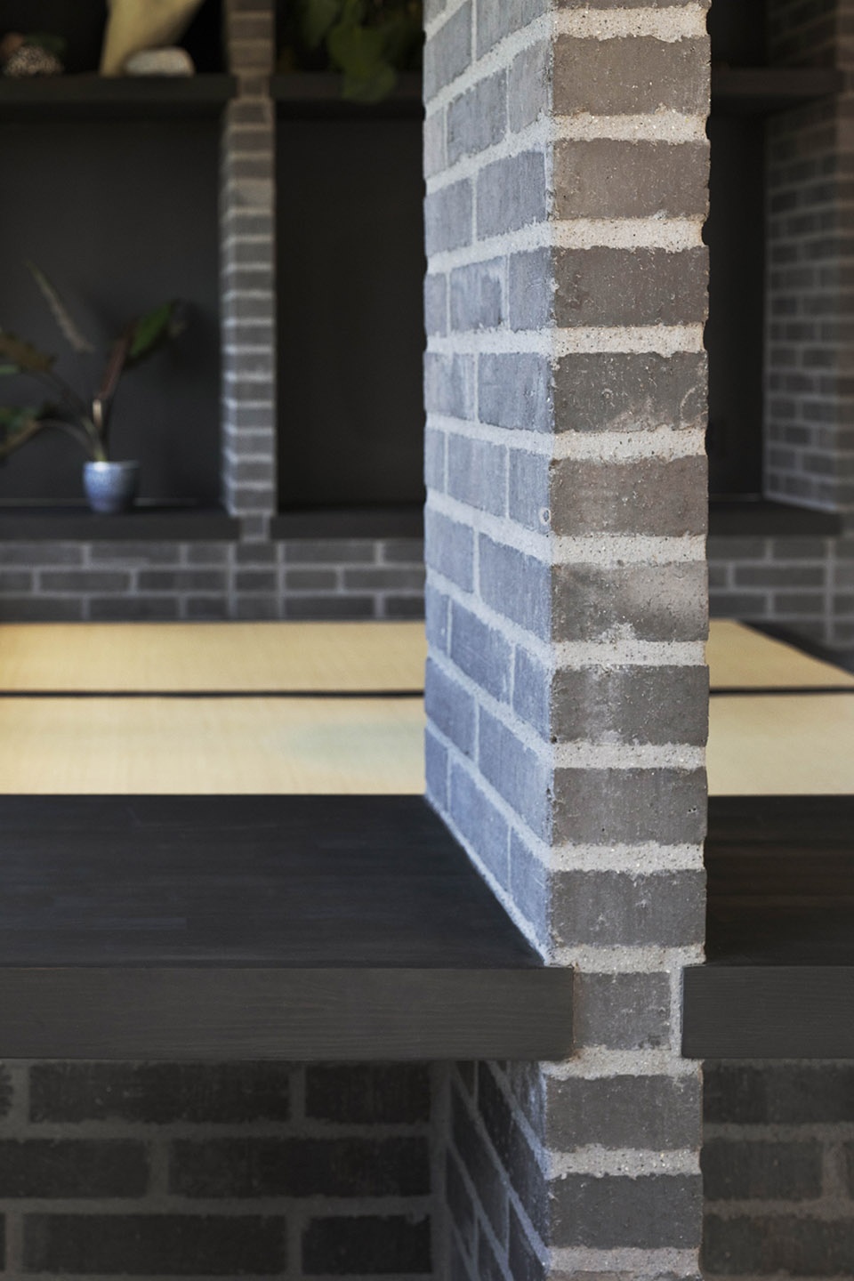 奥斯陆黑色砖墙分离白色房子室内设计丨挪威丨Austigard Arkitektur-28