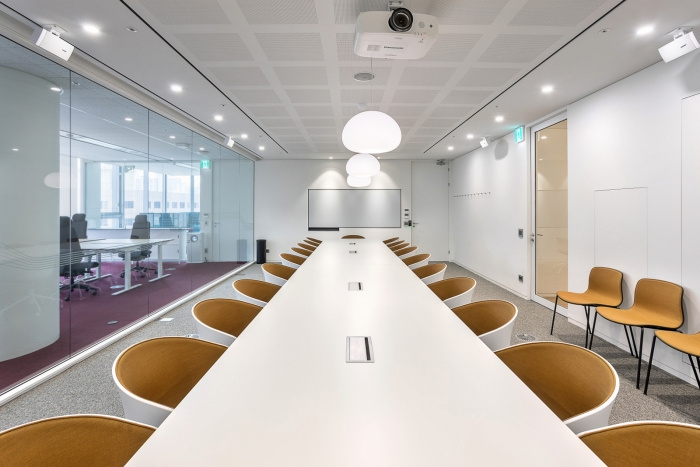 首尔沃尔沃办公空间 | 现代北欧风，灯光与软装的完美融合-9