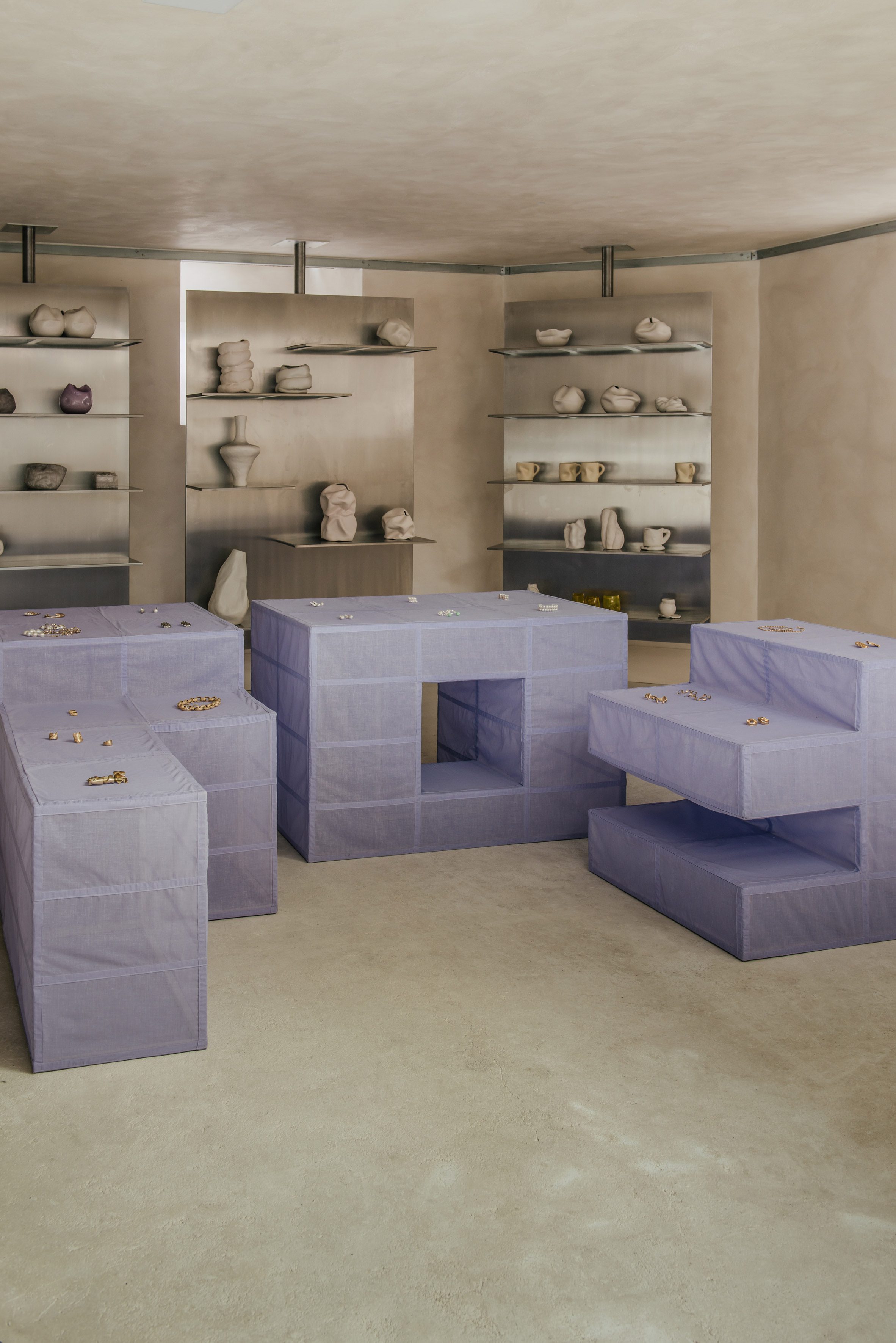 当代首饰品牌Completedworks伦敦实体店空间设计丨马里丨荷莉·鲍登（Hollie Bowden）-44