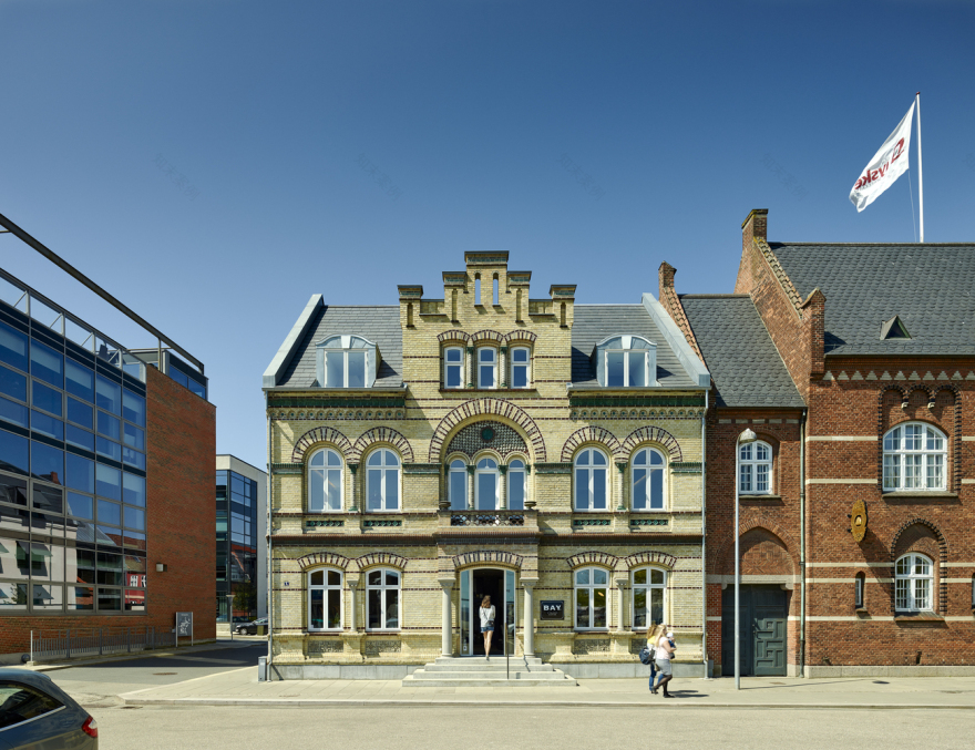 维耶尔港口历史建筑的现代改造-34