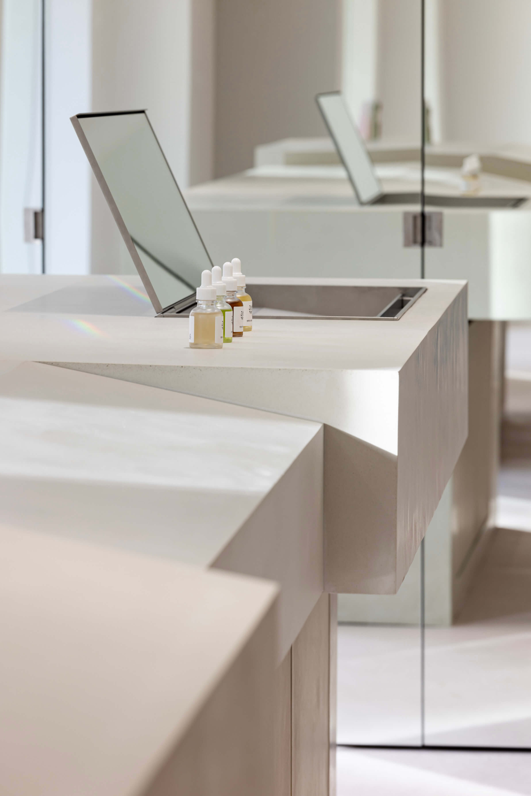 韩国  Creative Studio Unravel 10 个先锋设计 -139