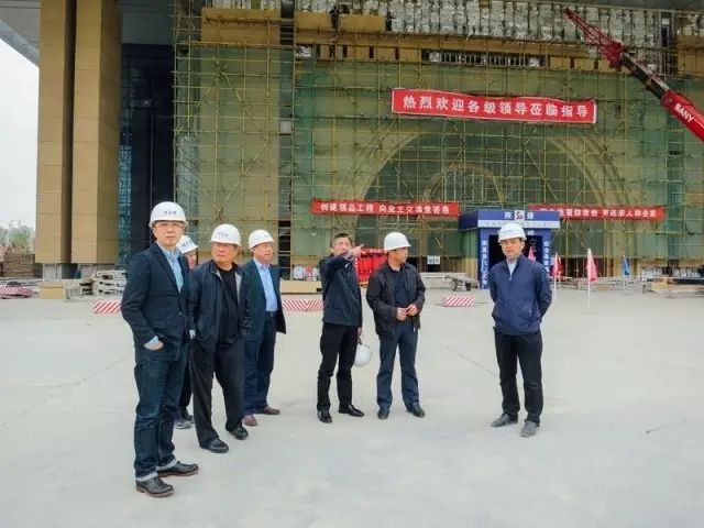 中央美院主持创作的大型石英马赛克壁画《黄河颂》昨日在延安大剧院落成-29