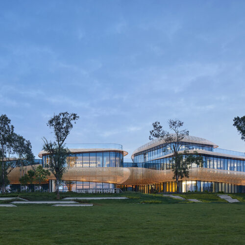 White Crane Lake Visitor Center / Archperience-30