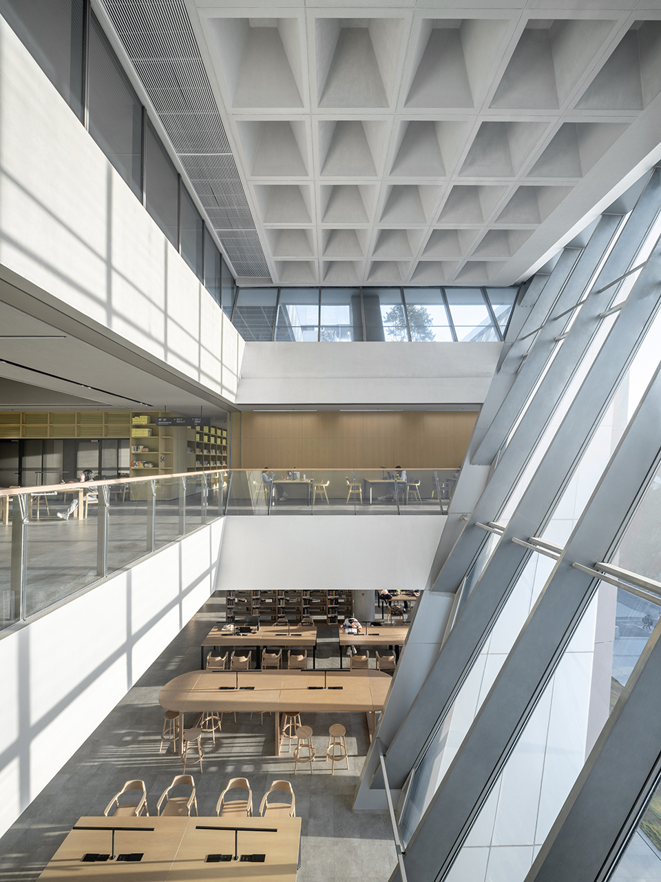 华南理工大学广州国际校区二期工程 E3地块图书馆档案馆丨中国广州丨华南理工大学建筑设计研究院有限公司-37