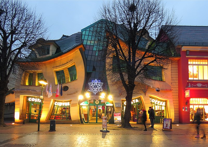 Krzywy Domek (Crooked House) / Szotynscy & Zaleski-30