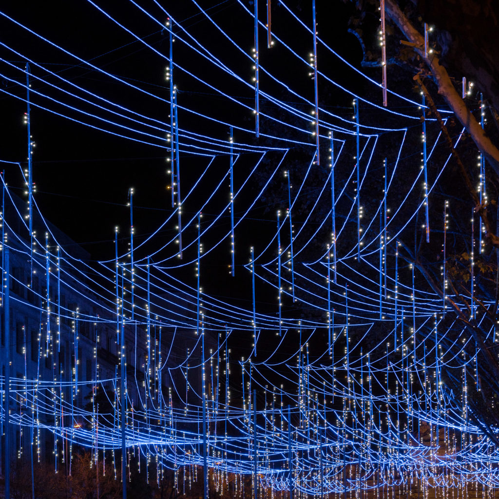 星际之舞·马德里街道的光影艺术-26