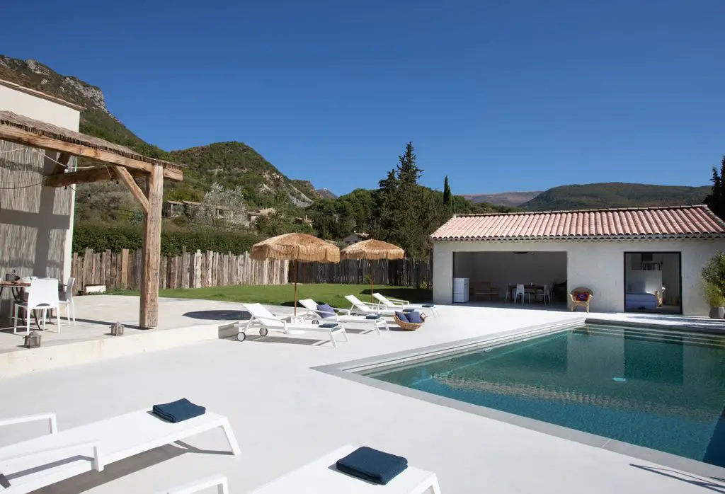 铁艺农舍 | 完美的南法度假之家-21