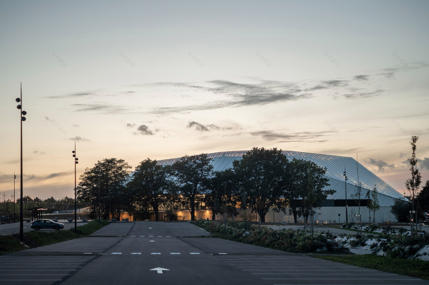 法国 Espace Mayenne 体育娱乐中心丨Hérault Arnod Architectures-21