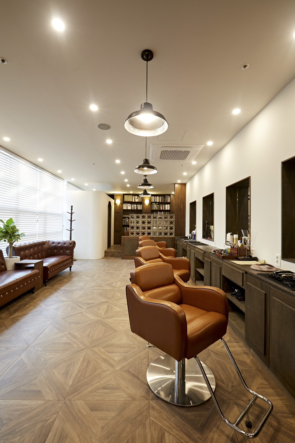 20 平米男士美容室，极简风格的设计魅力-11