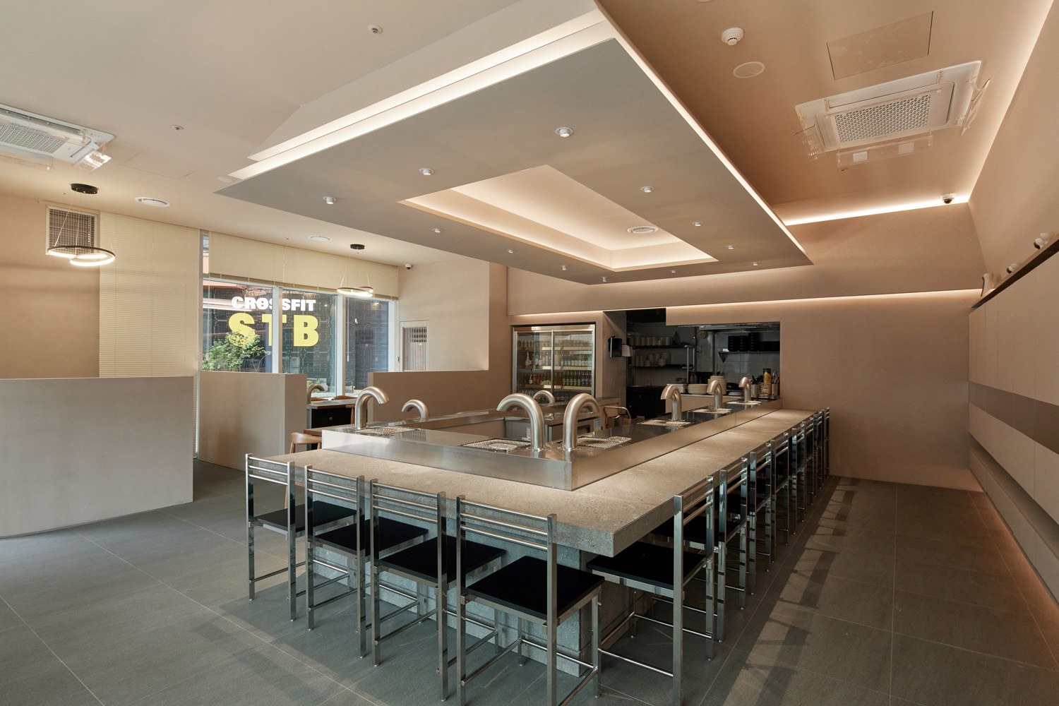 白色与木色，打造 31 平米精致小空间-3