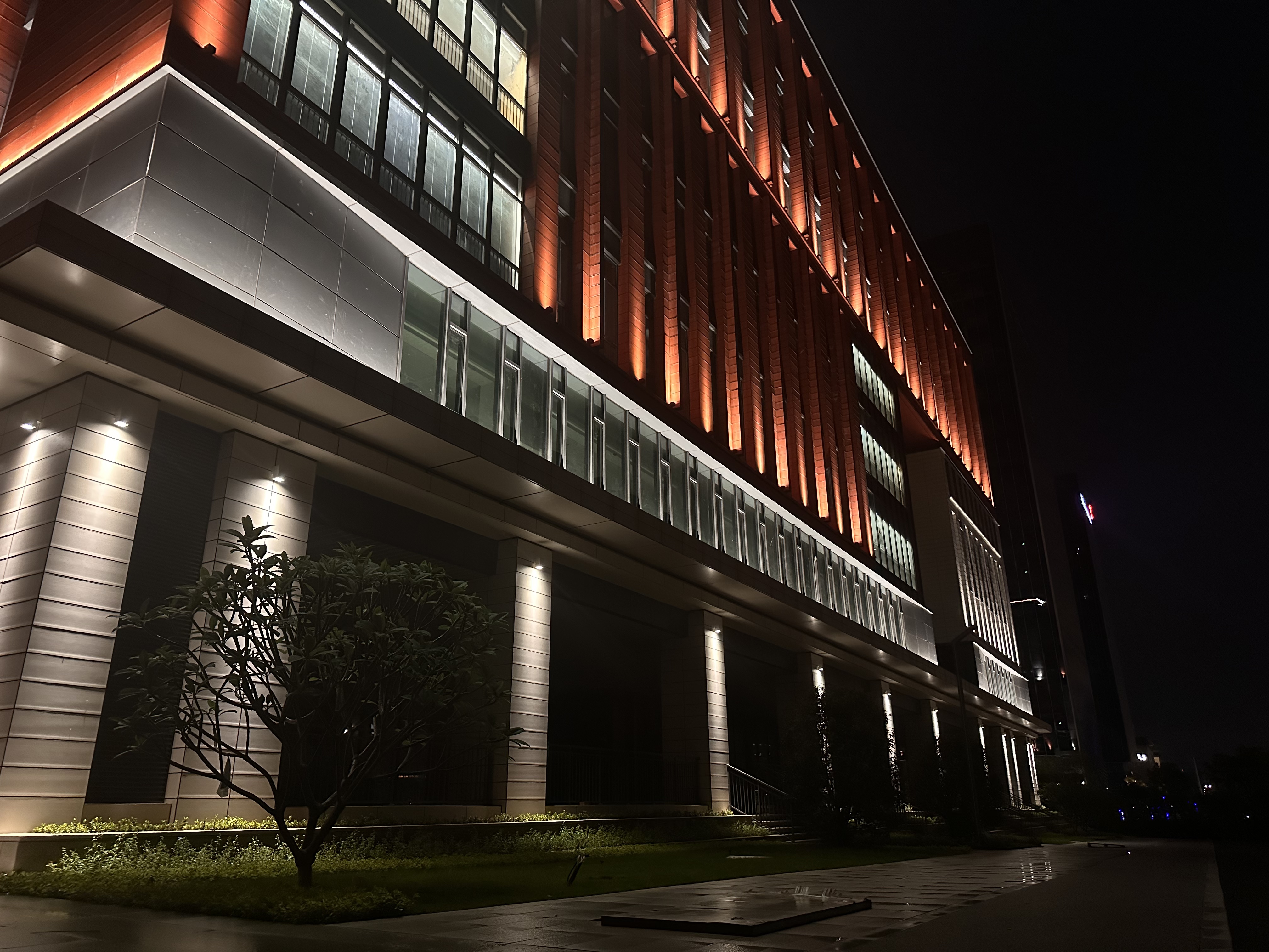 广州黄埔知识新城广外新建筑灯光前期调试-2