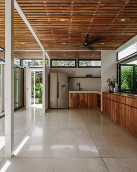 Jícaro House · 山丘之上的生态住宅设计