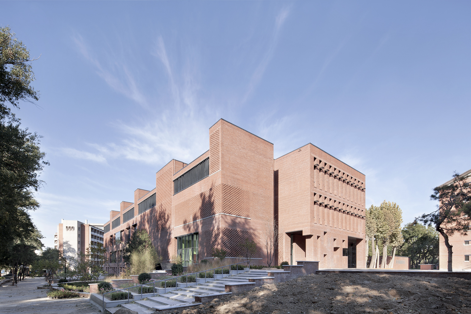 清华中央食堂 | 校园公共空间的新生-1