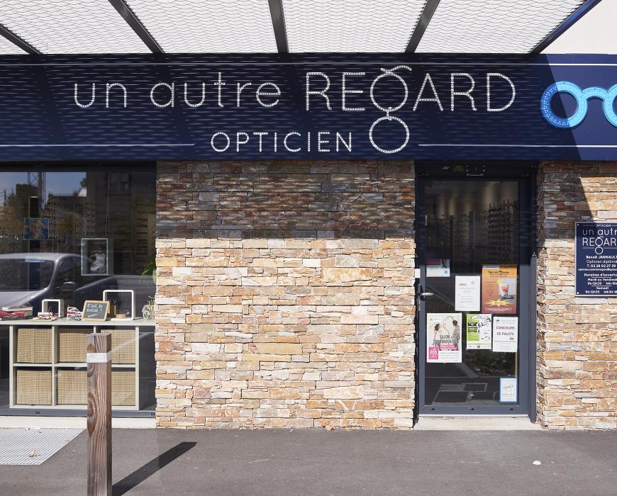 Opticien Un autre regard眼镜店工业风装修丨JBCC-20