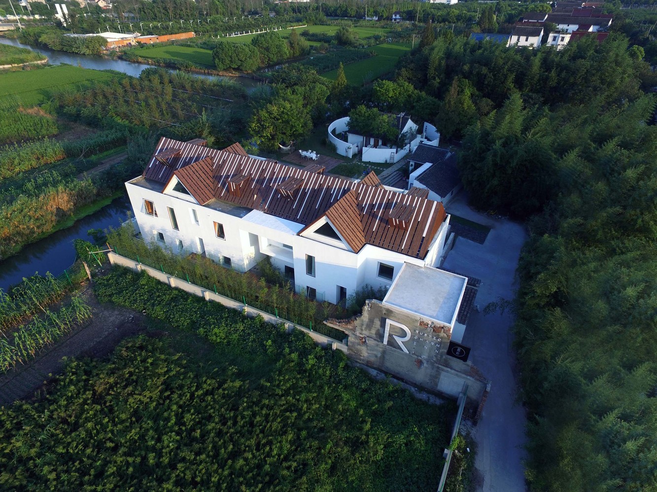 "乡村魅力酒店"-2