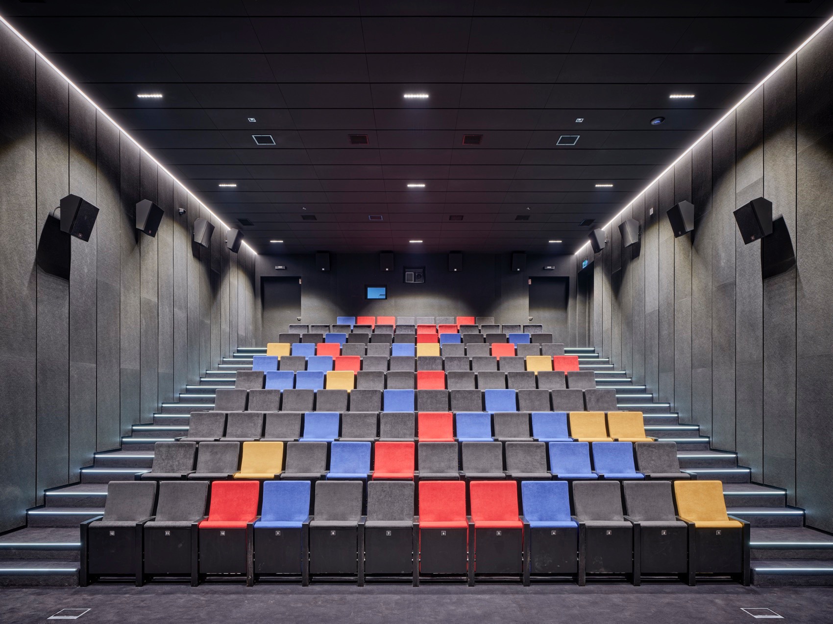 OKO 交互式故事及动画中心丨波兰丨Nizio Design International-12