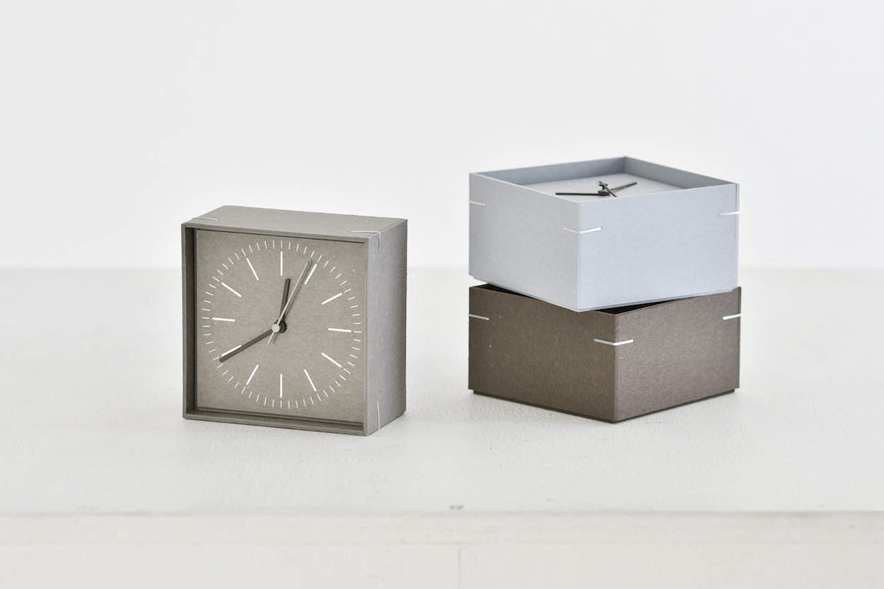 Oguchi 设计的褶皱纸板架和盒钟-10