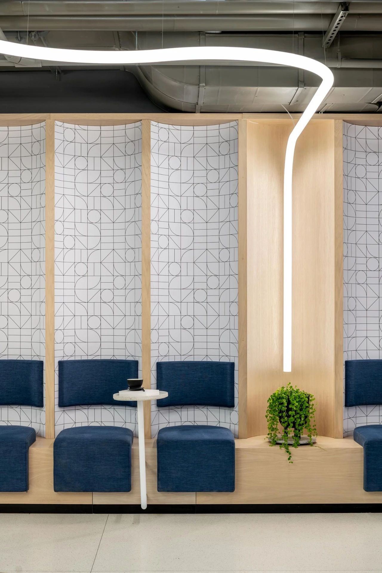 美学聚场娱乐办公设计-50