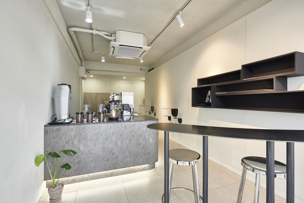 首尔 7 坪咖啡厅，知名设计师打造独特氛围空间-8