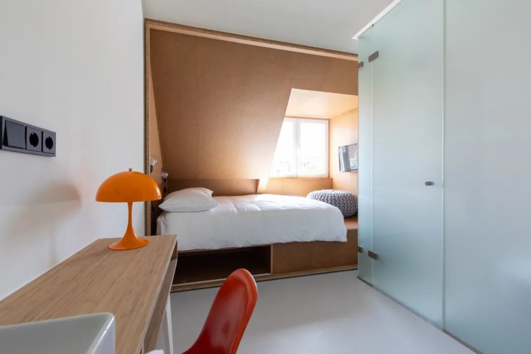 荷兰鹿特丹联排别墅酒店设计-16