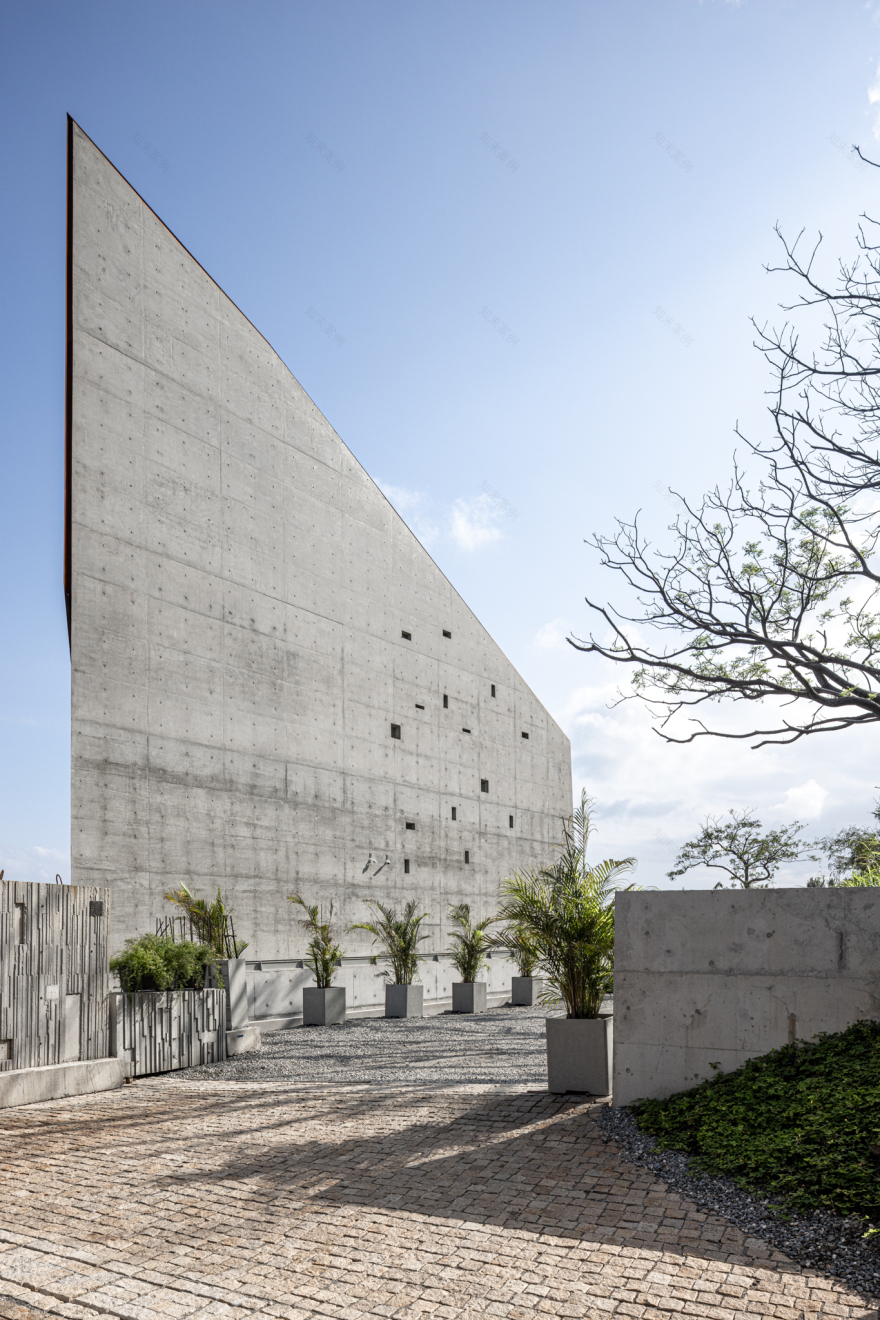 Paul Chiang Art Center / Behet Bondzio Lin Architekten-20