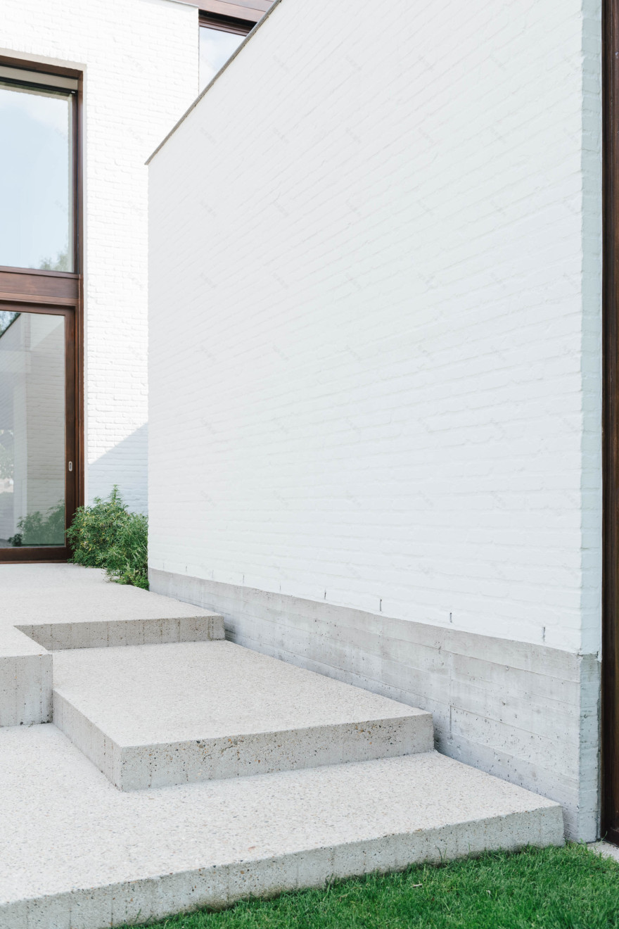 Lier半开放式带泳池及泳池屋建筑-3