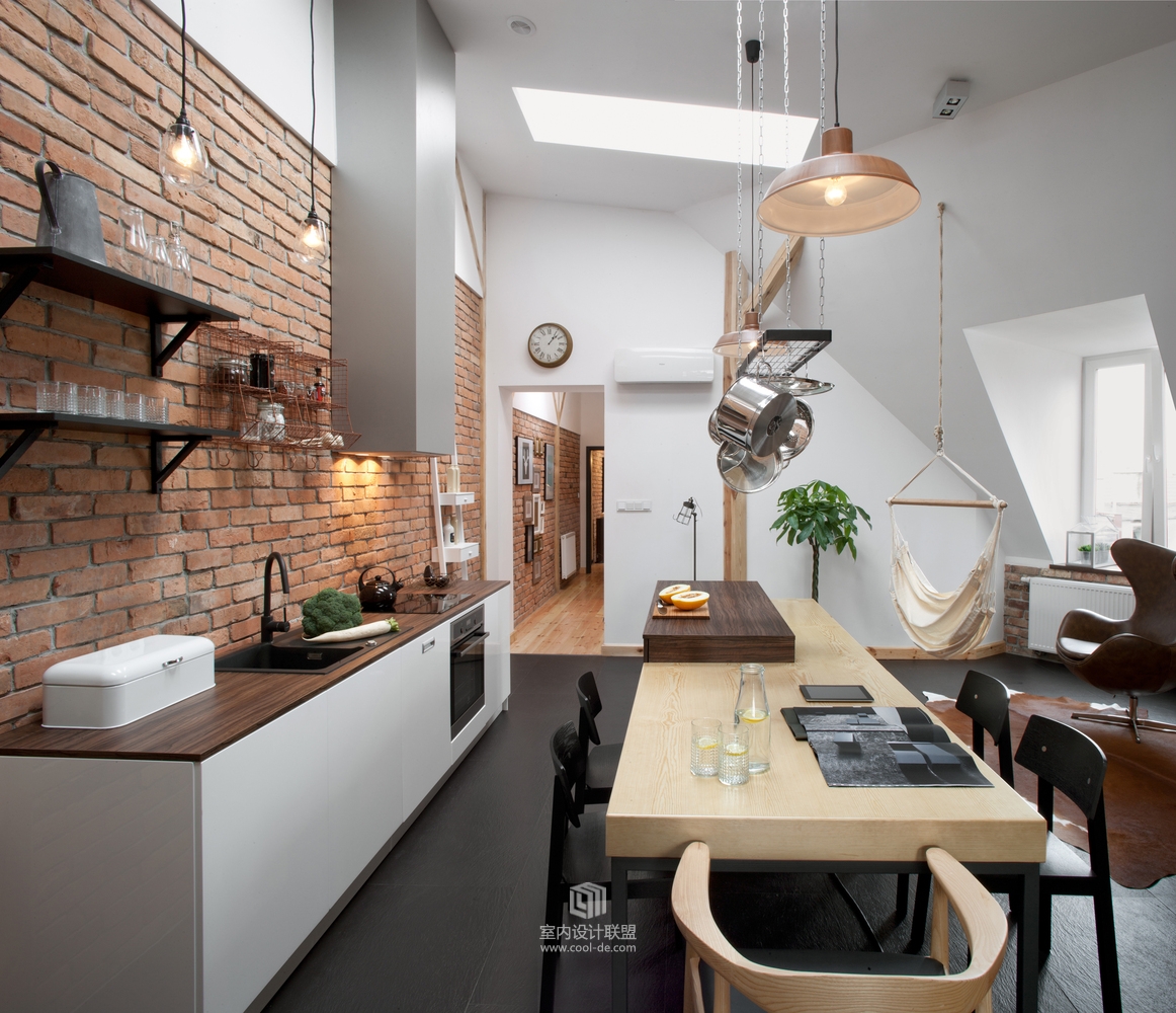 历史悠久的老楼改造的LOFT-0