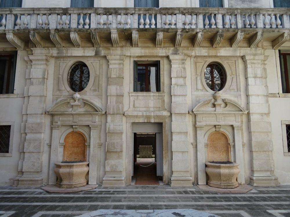 カ・ペーザロ | イタリア の建築【世界建築巡り】-39