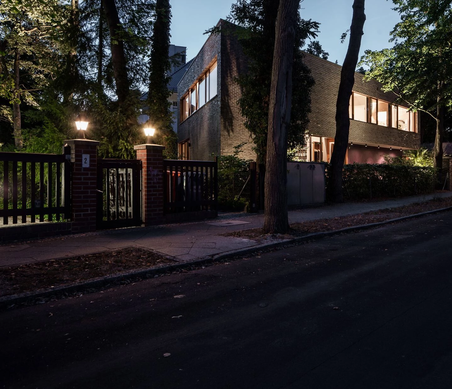 柏林瓦恩湖简约住宅设计丨德国柏林丨Gnädinger Architects-20