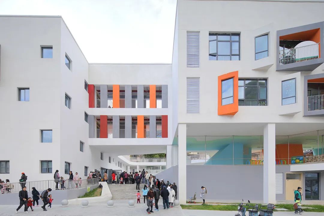 九寨沟县启航幼儿园丨中国四川丨东意建筑-40