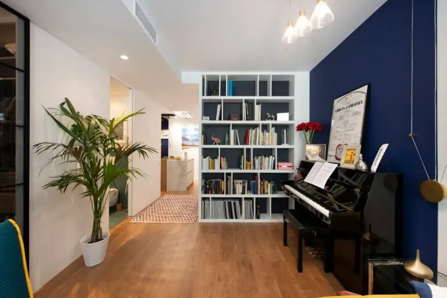 旋转电视打造活力空间 | 54m2 公寓的巧妙设计-5