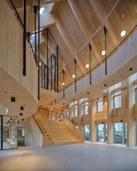 建筑师开出最温柔“处方”:木拱与阳光,铸成对抗慢性病的疗愈方舟