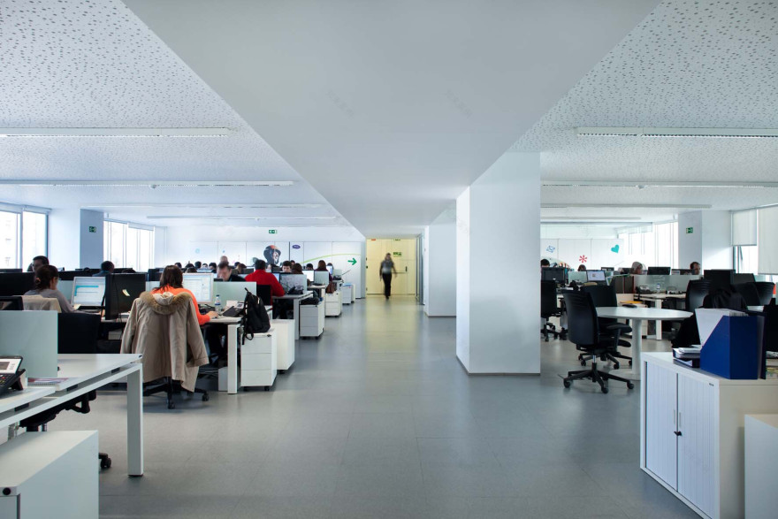 葡萄牙电信总部大楼·优化空间布局,提升功能与舒适度-14