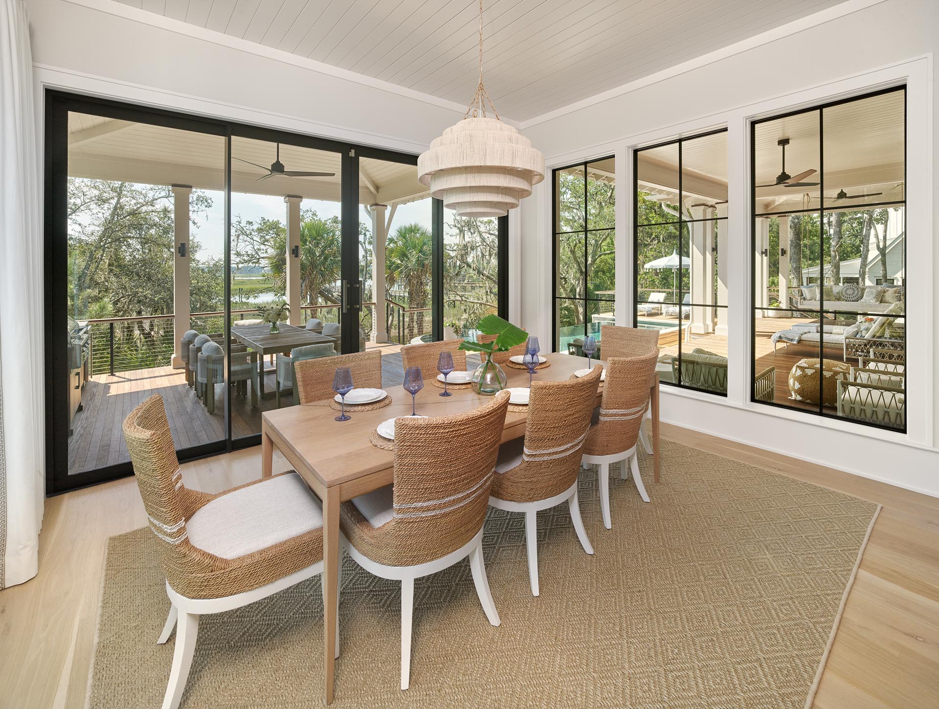 溪边的愉悦之地；溪畔的乐土（若这里是一个具体地方名字，可直译为溪畔之悦 ） -10