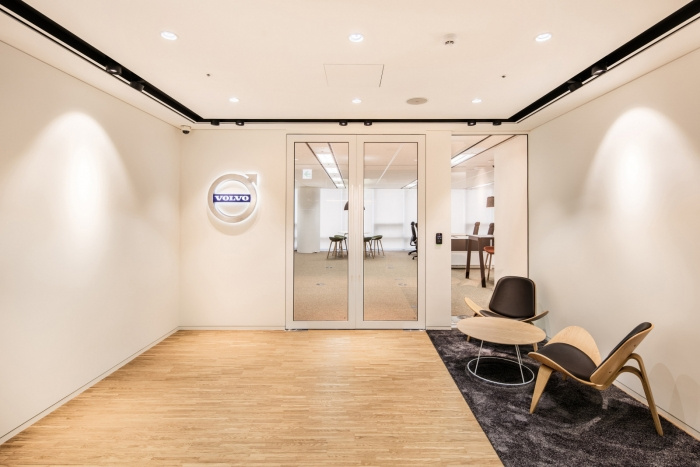 首尔沃尔沃办公空间 | 现代北欧风，灯光与软装的完美融合-0
