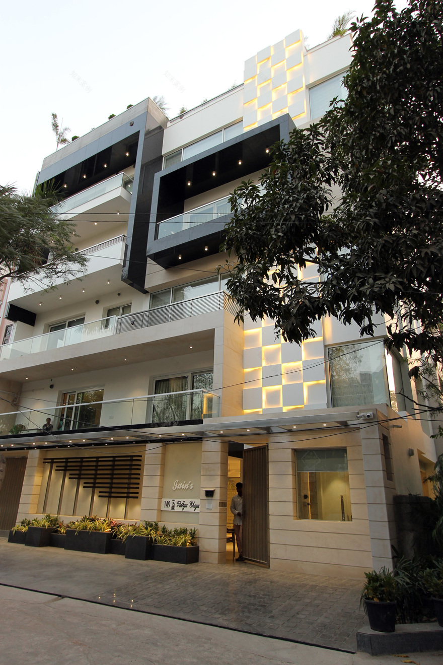 德里的“阿罗汉别墅” | 多代家庭的高效宜居空间-4