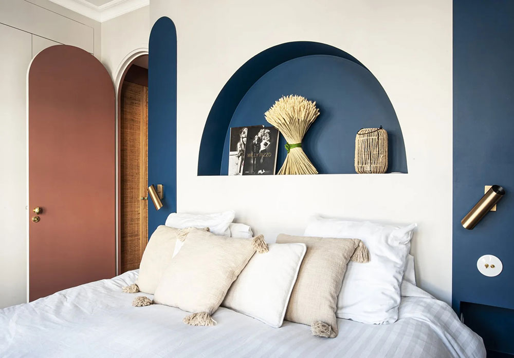 巴黎梦幻两层 Loft 设计，高挑空间与独特书架令人惊叹-10