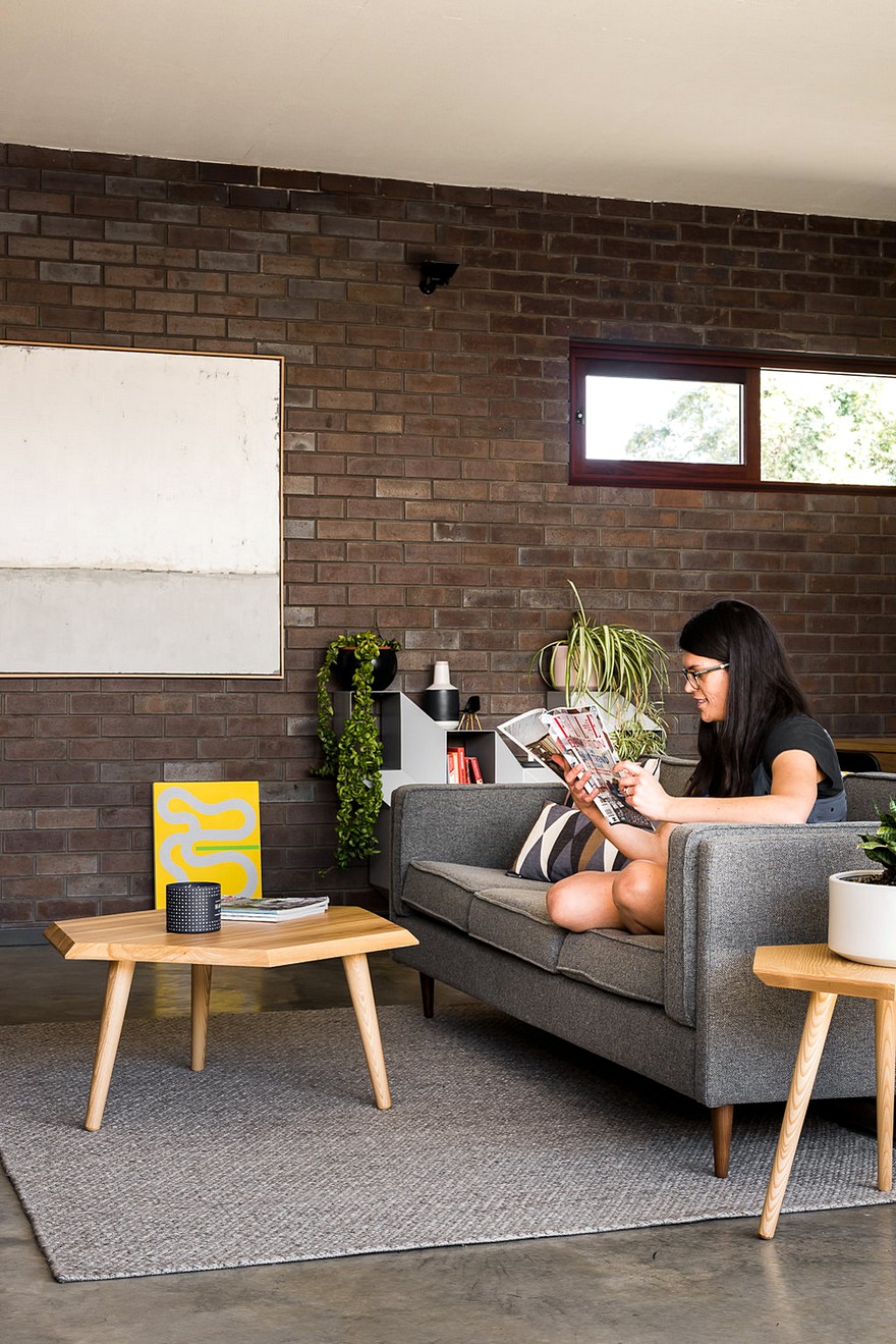 Dolce House is a Contemporary Urban Home with Warehouse Style-15