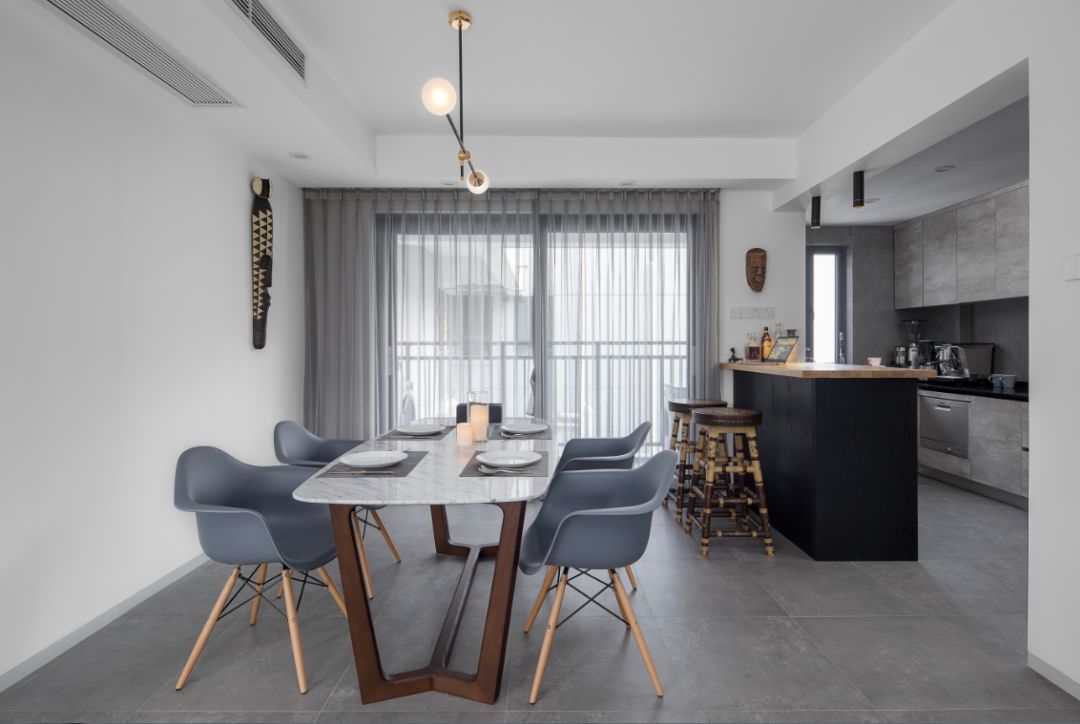 深圳 200 平现代简约私宅,原朴之美展现生活热情-14