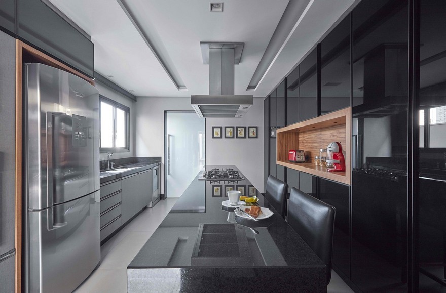 Cumaru House: An Imposing Example of Modern Brazilian Architecture-19