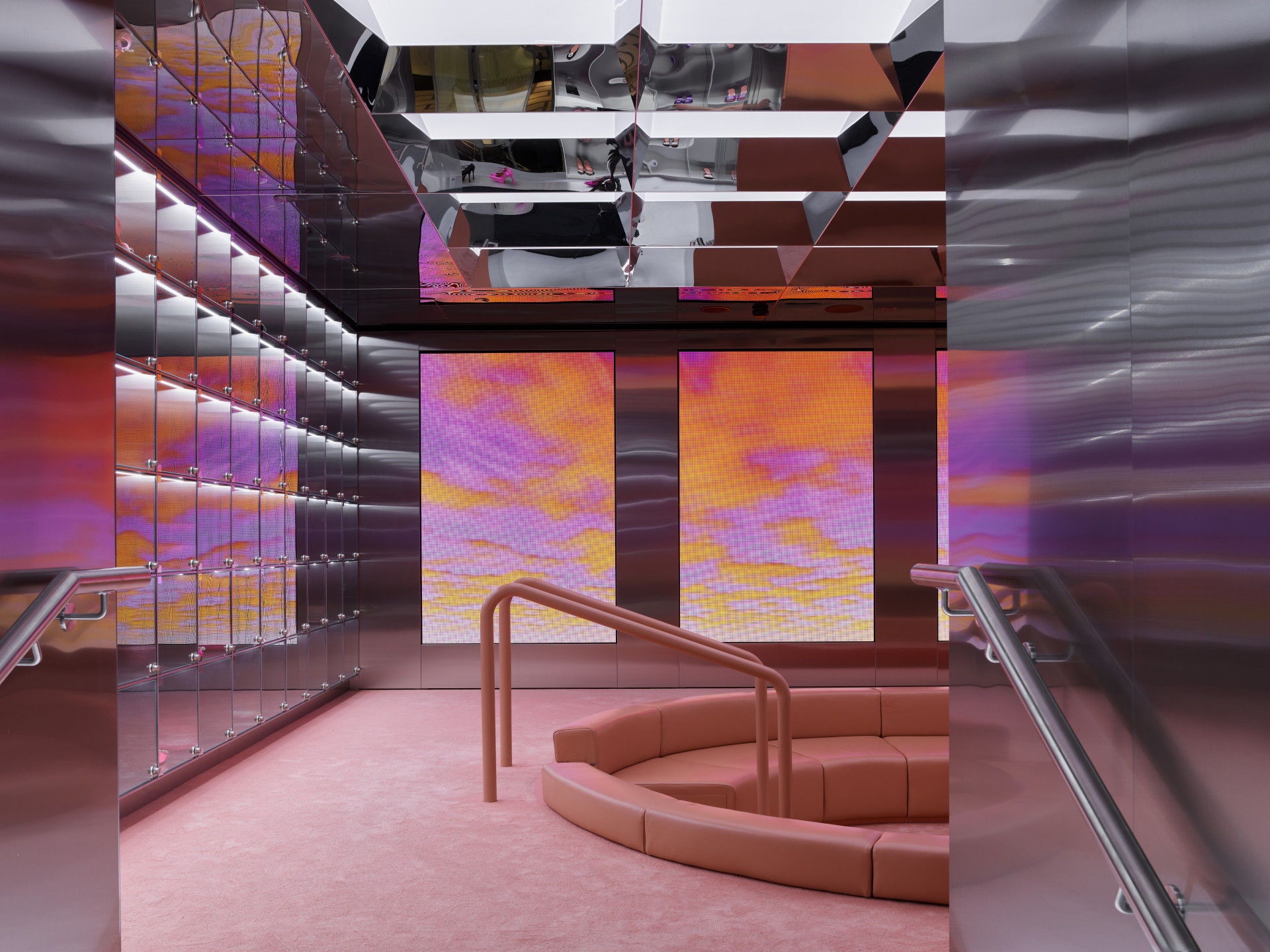 Amina Muaddi 伦敦哈罗德百货店丨英国伦敦丨Crosby Studios-11