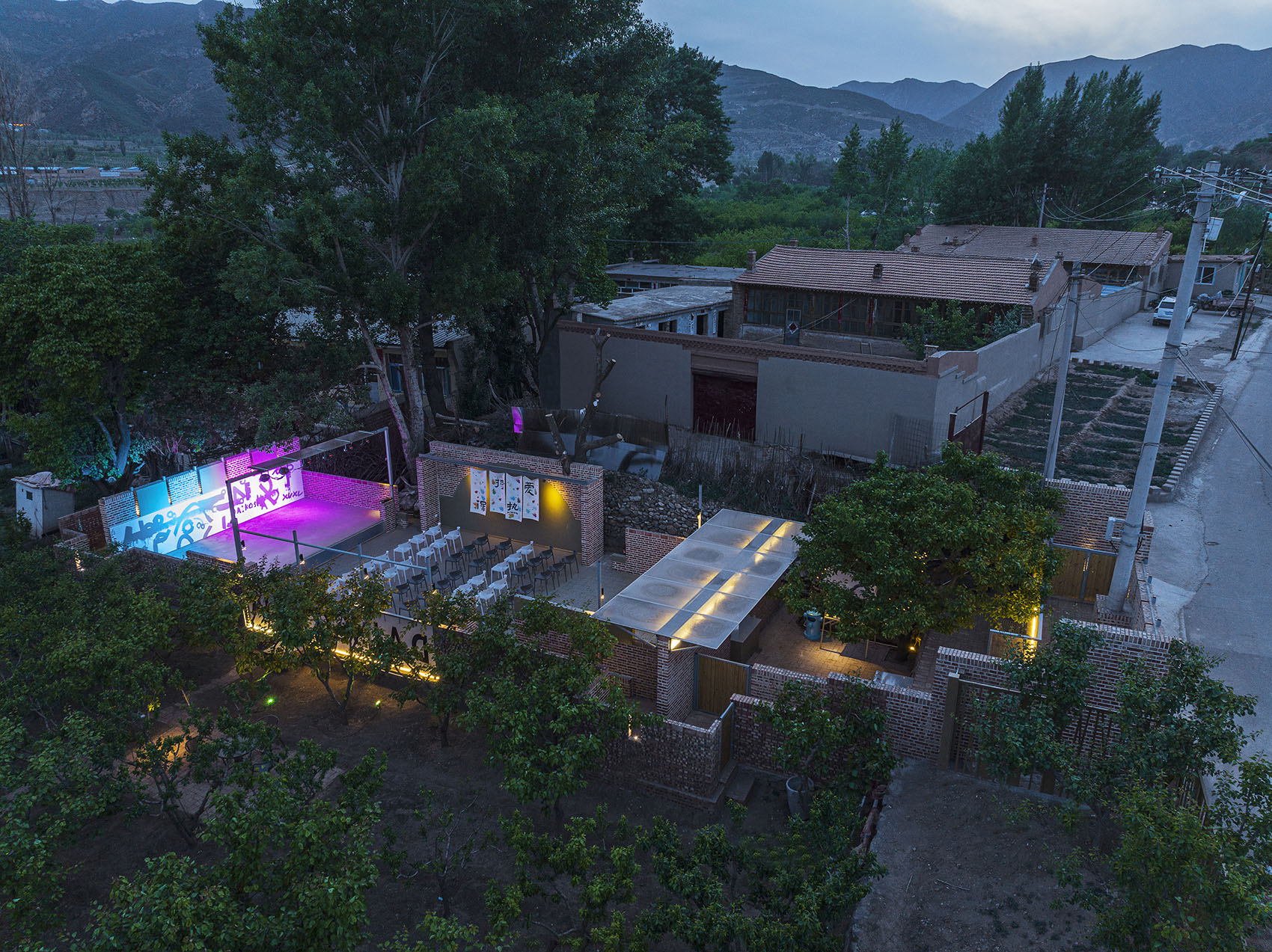 呼和浩特大良造 salon – 乡村的剧场丨中国呼和浩特丨大良造建筑与环境-33