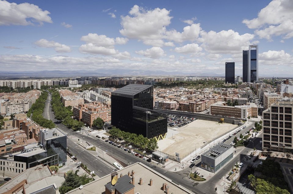 马德里地铁交通综合体 | 可持续建筑与城市环境的完美融合-15